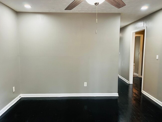 Building Photo - 140 Summerwood Dr