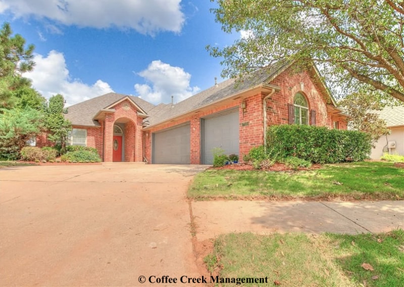 Photo - 733 Longmeadow Ln