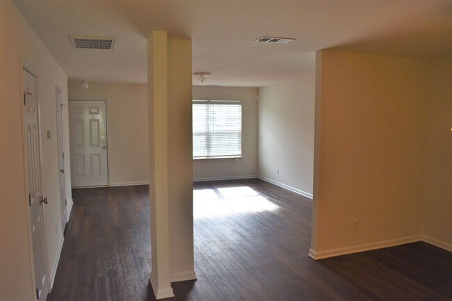 Building Photo - 1 Bearing Cir