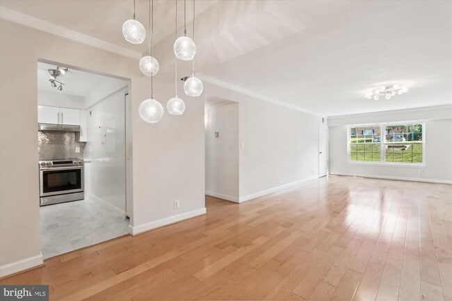 Building Photo - 7621 Tremayne Pl