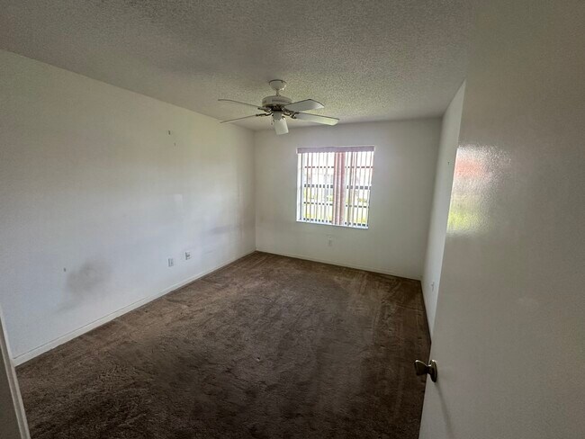 Foto del edificio - 5179 Europa Dr