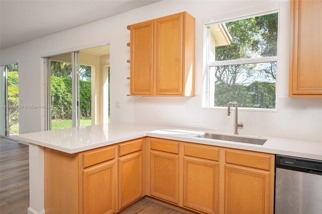 Building Photo - 19282 Seneca Ave