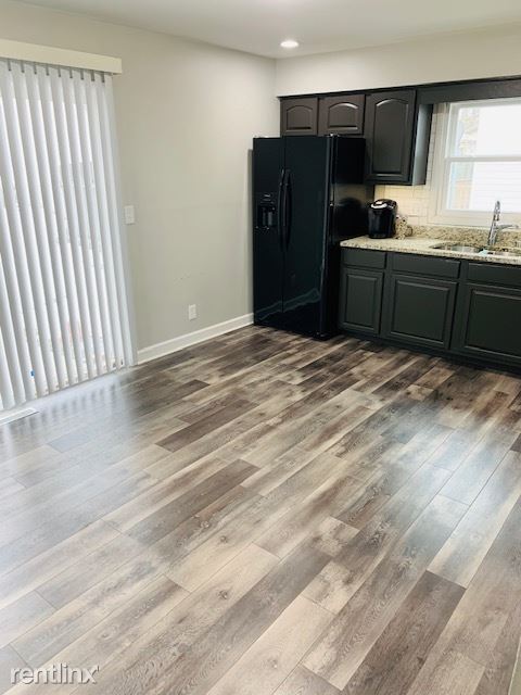 Foto del edificio - 3 br, 1.5 bath Townhome - 8041 W Tripoli Ave