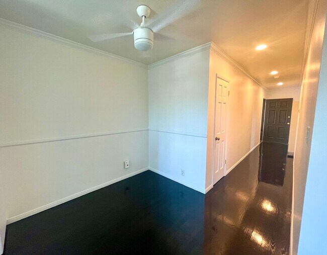 Foto del edificio - 4456 Clarissa Ave.