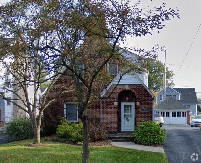 Building Photo - 1306 N Juniata St
