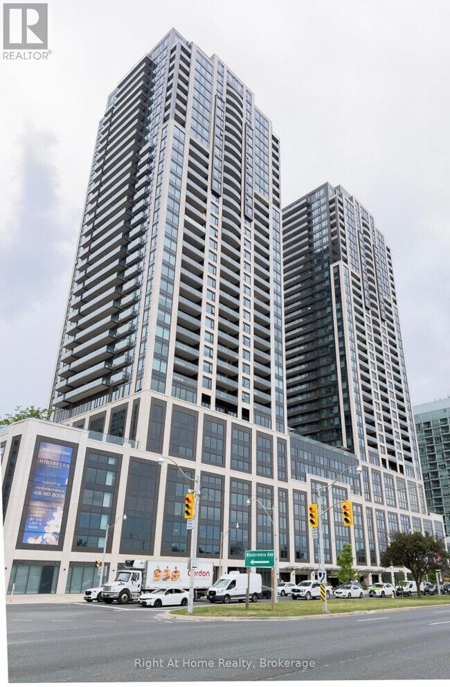 Building Photo - 1928 Lake Shore Blvd W