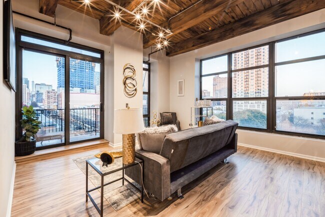 Building Photo - 1503 S State St