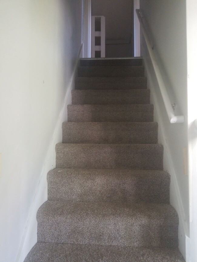 Foto del edificio - 7800 Carnation Dr