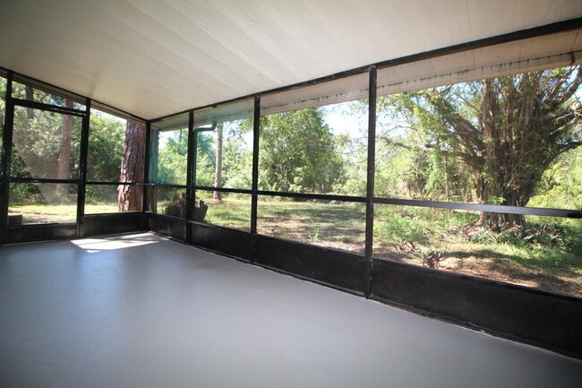 Building Photo - 11681 41st Ct N