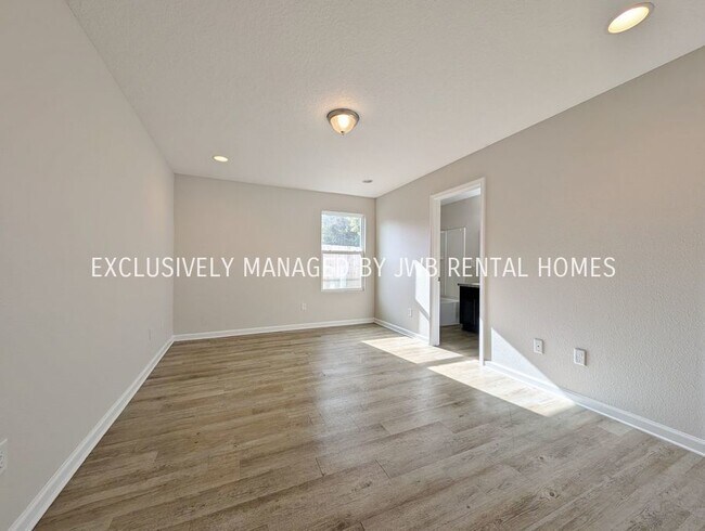 Building Photo - 3082 W 19th St