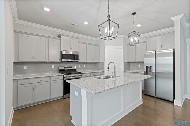 Building Photo - 14741 Greenleaf Dr