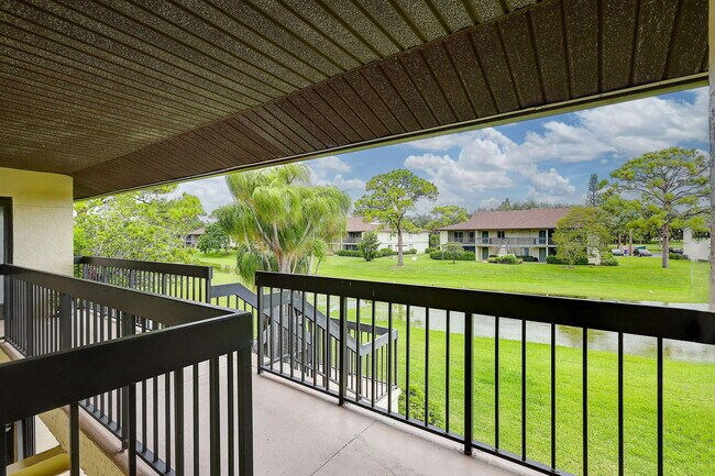 Foto del edificio - 6299 Chasewood Dr