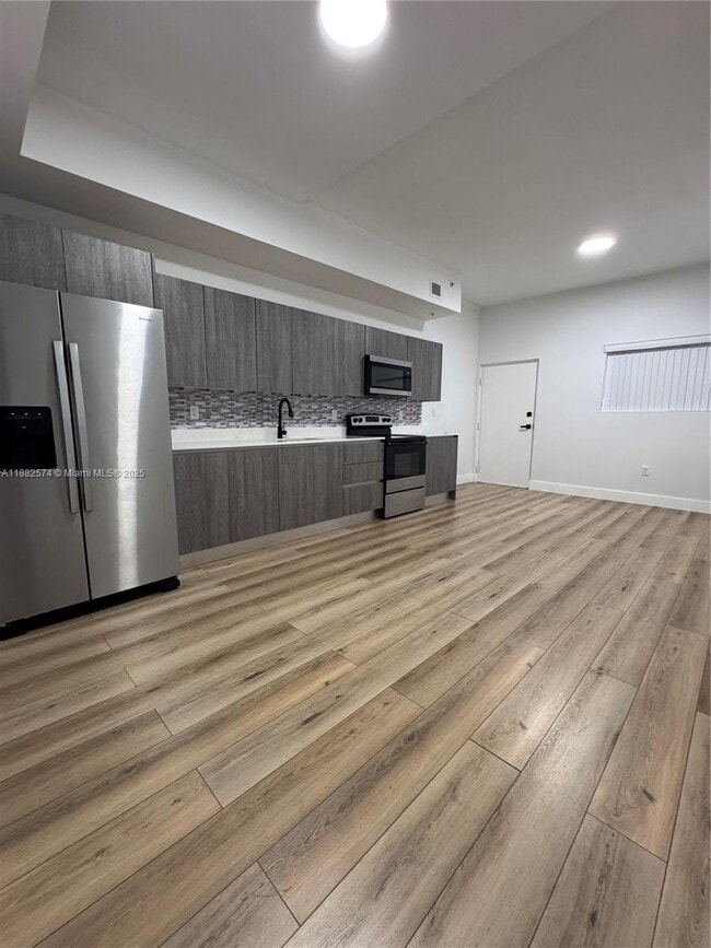 Foto del edificio - 1534 NW 1st St