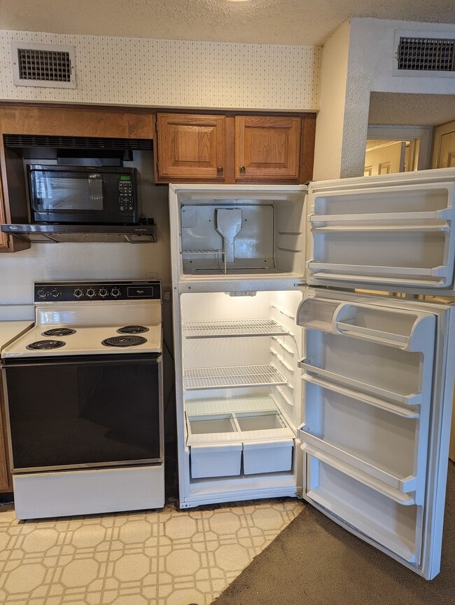 Foto del edificio - 10855 Meadowglen Ln