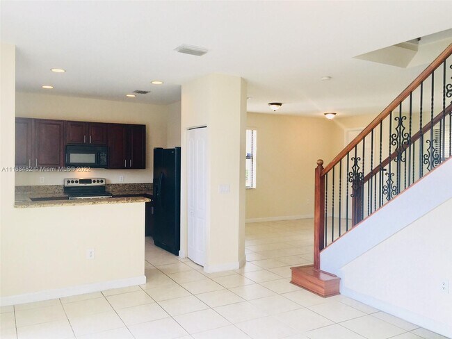 Building Photo - 11380 SW 236th Ln