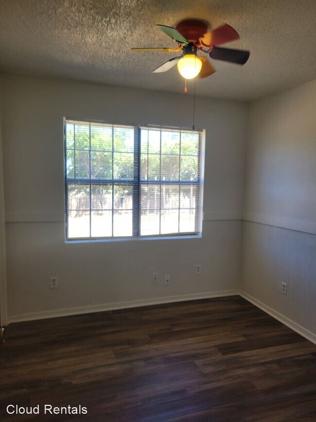 Building Photo - 3 br, 1 bath House - 1316 Coronado Rd