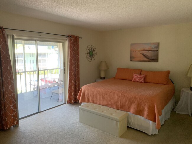 Foto del edificio - 2 Bedroom, 2.5 Bathroom furnished condo