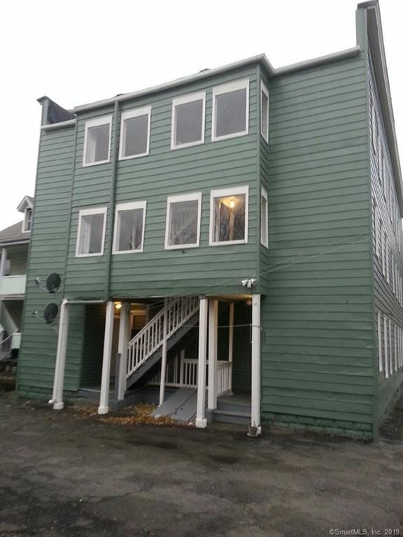 Building Photo - 497 Grand St