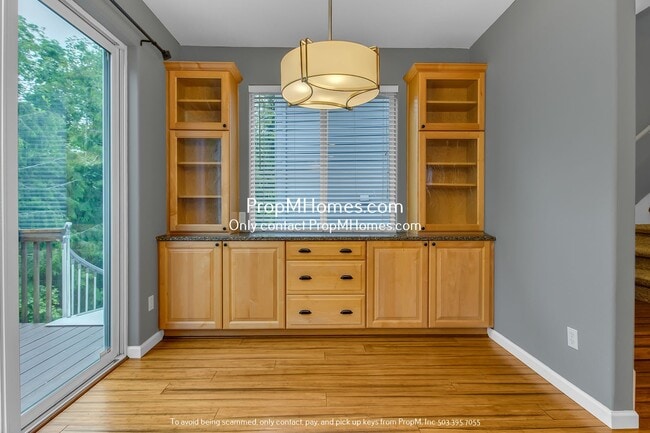 Building Photo - Wonderful Three Bedroom Home In West Linn!...