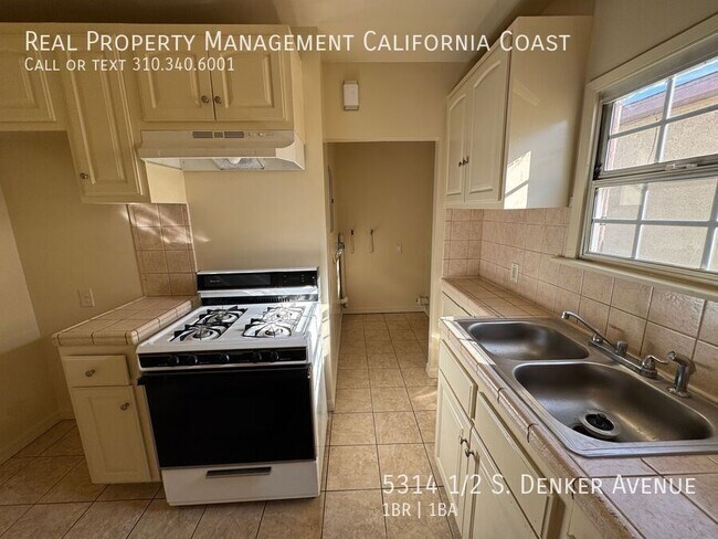 Foto del edificio - 5314 1/2 S. Denker Avenue-