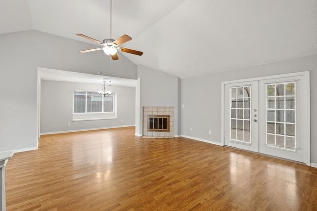 Building Photo - 10823 Fairstone Dr