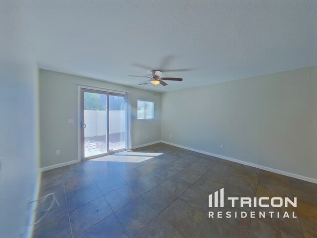 Foto del edificio - 5253 Aurora Beam Ave