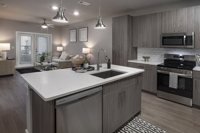 Building Photo - The Waverly at Winter Haven