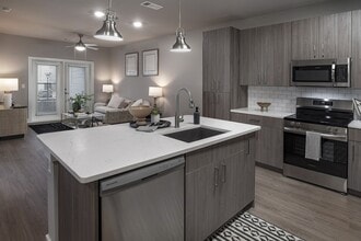 Building Photo - The Waverly at Winter Haven