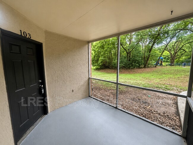 Foto del edificio - 958 Salt Pond Pl