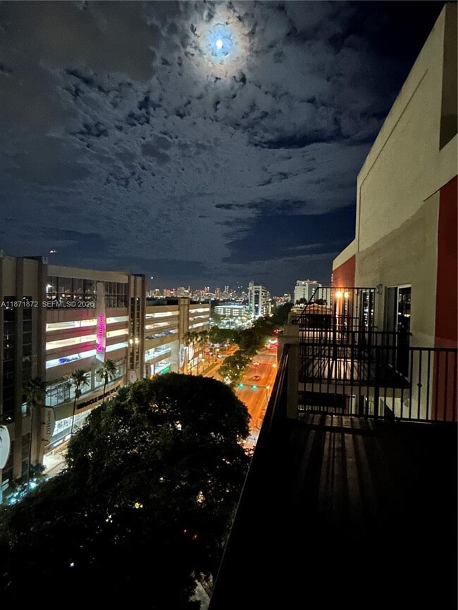 Building Photo - 3410 Coral Wy