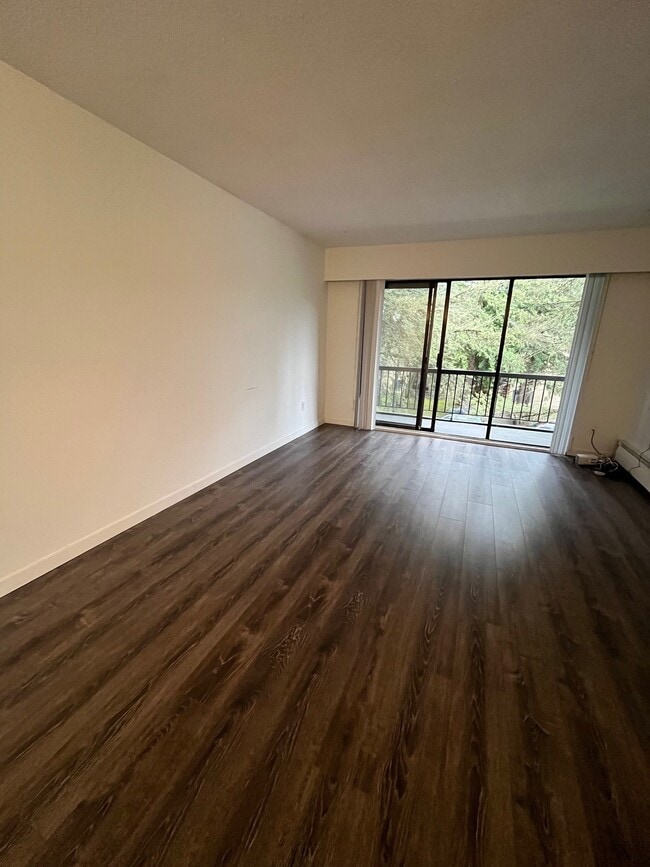 Building Photo - Amber Lodge