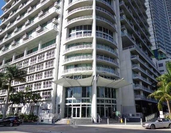 Building Photo - 690 SW 1st Ct