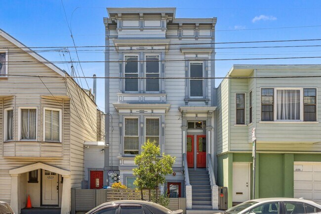 Building Photo - OPEN HOUSE : Sunday 7/7 (2PM-2:30PM) Top F...