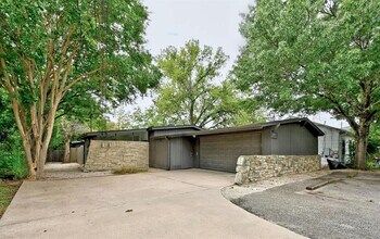 Building Photo - 5511 Jim Hogg Ave