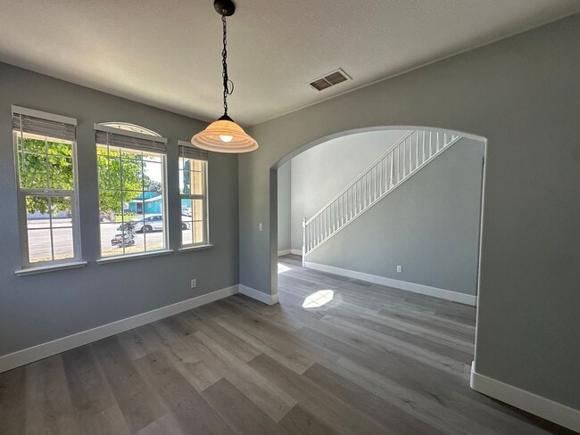 Foto del edificio - 1435 Lever Blvd