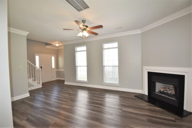 Building Photo - 5804 Waverly Lynn Ln