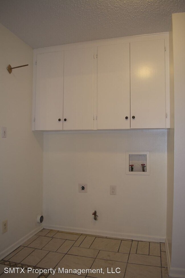 Foto del edificio - 4 br, 2 bath House - 1307 Redbud Tr.