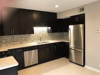 Foto del edificio - 5440 N Newland Ave