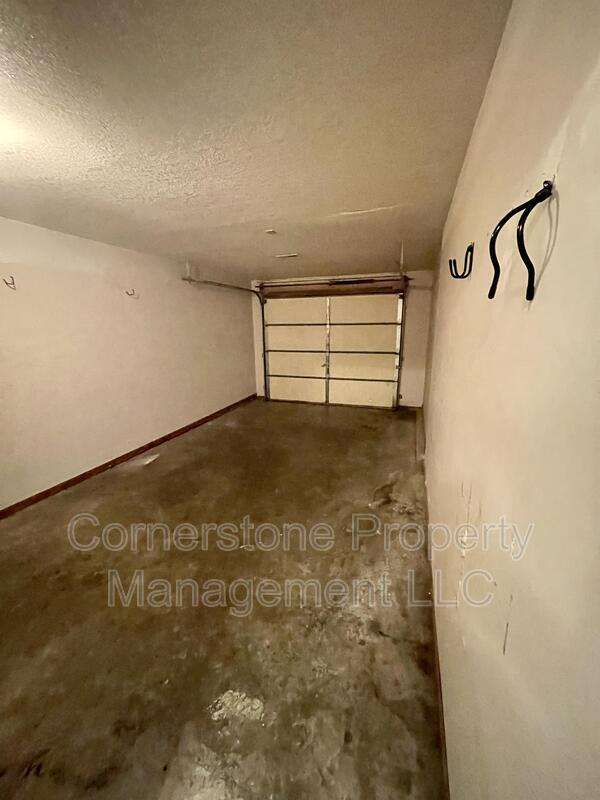 Building Photo - 622-624 5th - 624