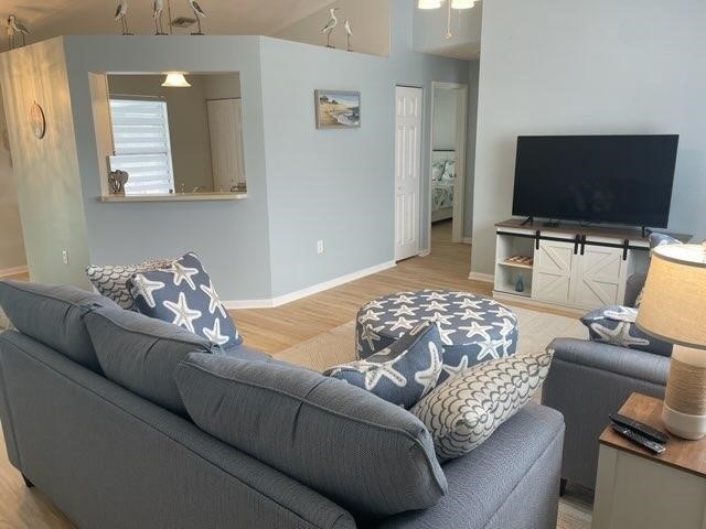 Building Photo - 1080 Seamist Ln