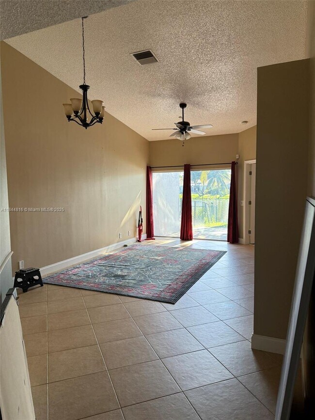 Foto del edificio - 1830 SW 116th Way