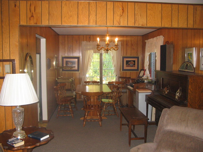 Building Photo - 171 Wolf Dr