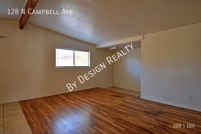 Foto del edificio - Sam Hughes 2 Bedroom 1 Bath Bungalow