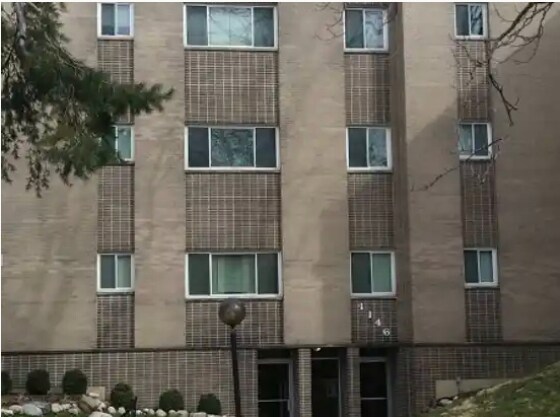 Building Photo - 1146 W Morse Ave