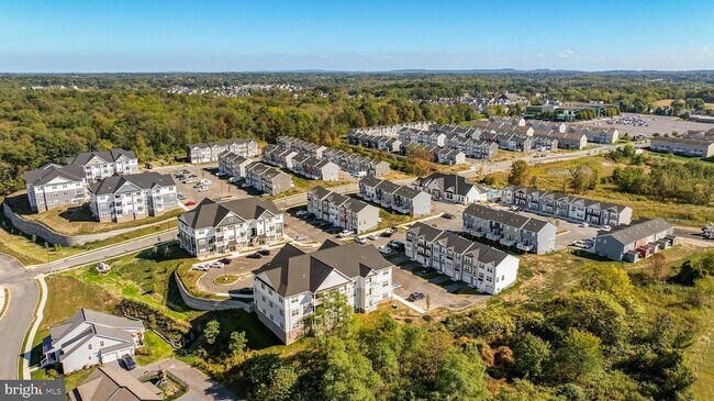 Foto del edificio - 2604 Maplewood Cir