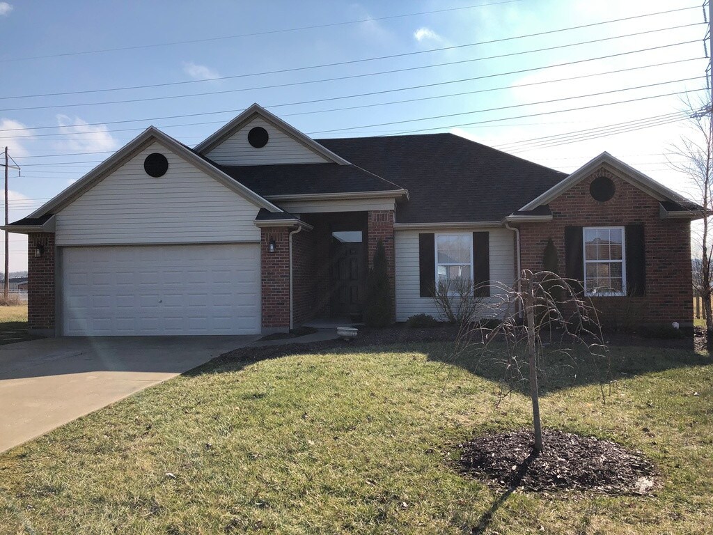 Foto principal - 2450 Highland Garden Point