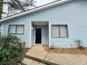 Building Photo - 918 Lakewood Ln