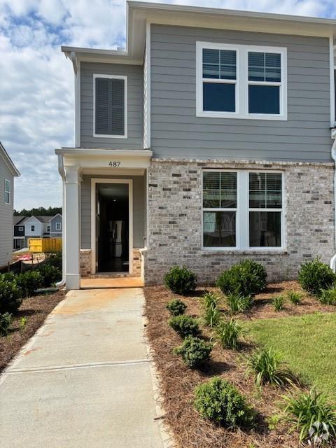Building Photo - 487 Crown Dr
