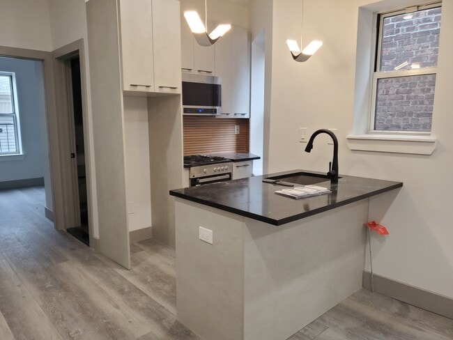181 Baldwin Ave Unit 6 - 175 Baldwin Ave