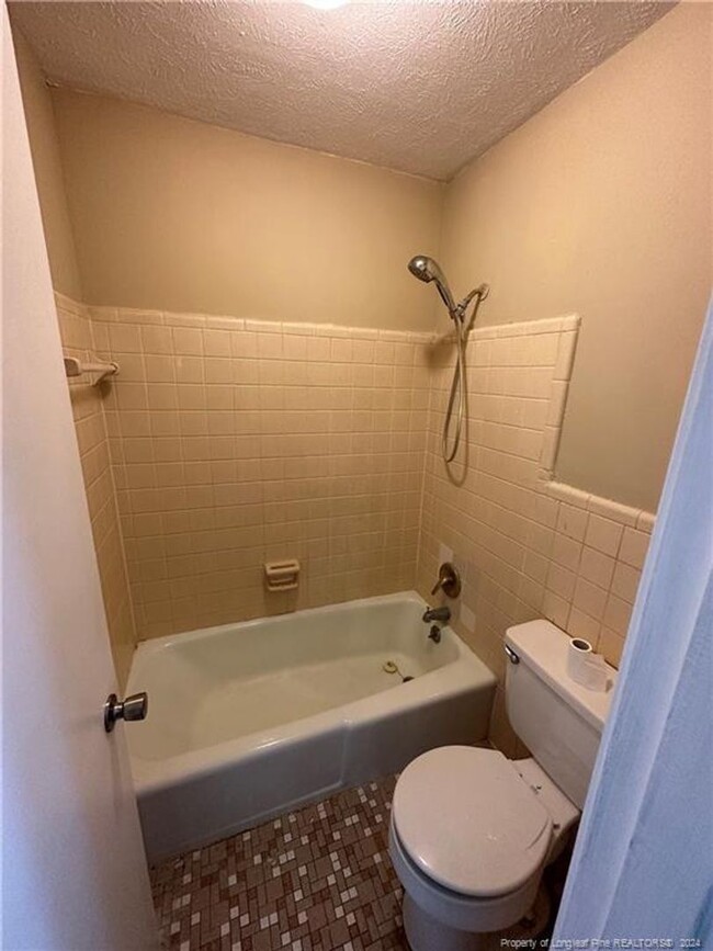 Building Photo - 4959 Fieldcrest Dr